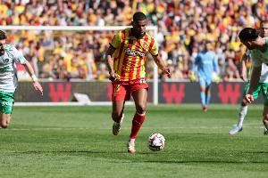 迪马济奥：那不勒斯有意朗斯中场迪乌夫，已经展开接触