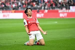 队报：贝西克塔斯有意中村敬斗，已经向兰斯报价1500万欧